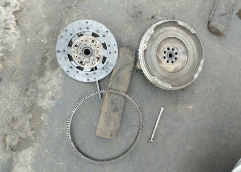 Sửa Chữa Động Cơ Xe Tải Tại Bình Dương