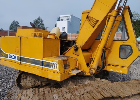 Dịch vụ sửa chữa, bảo dưỡng xe cẩu Tại Bình Dương